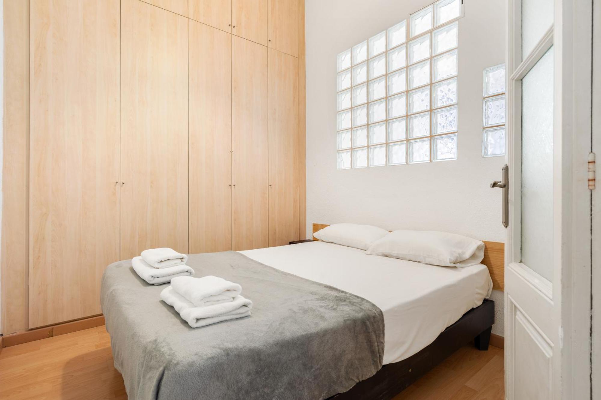 Apartment Spacious 5-bedroom In