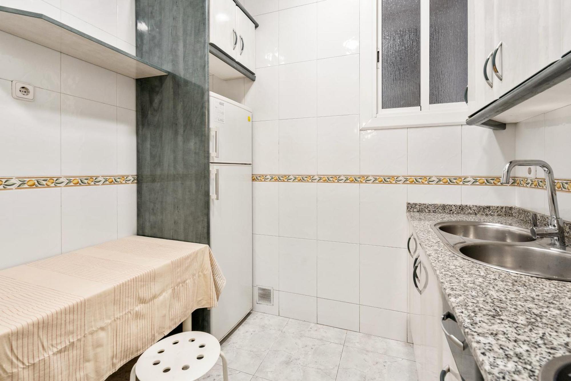 Spacious 5-bedroom In Barcelona