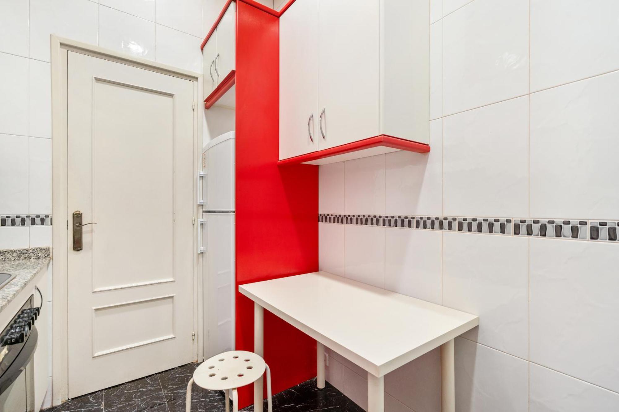 Spacious 5-bedroom In *