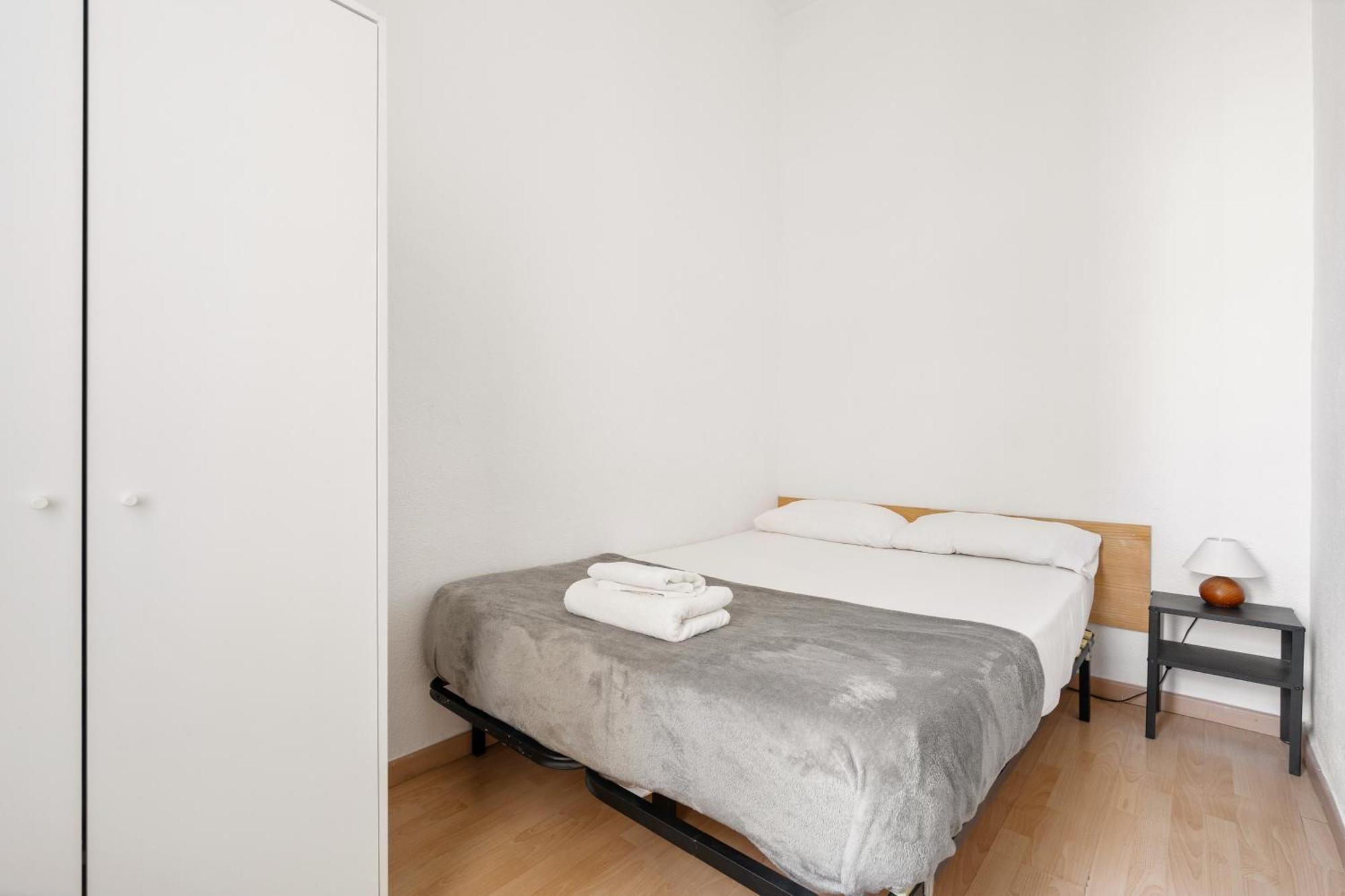 Spacious 5-bedroom In Barcelona